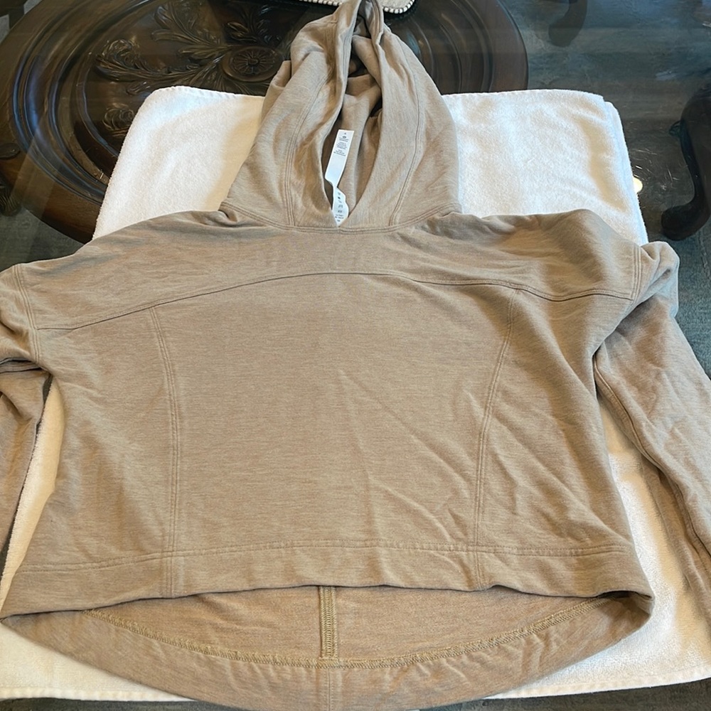 Lululemon sweatshirt. Size 4